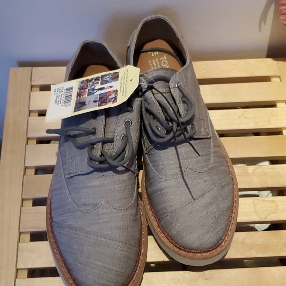 Toms - Picture 1 of 3